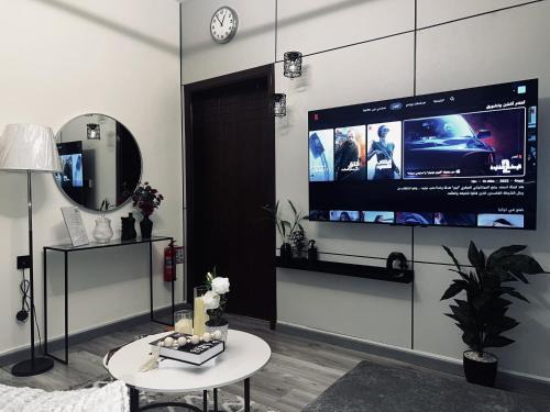 Hera Street Apartment | شقة مودرن 2