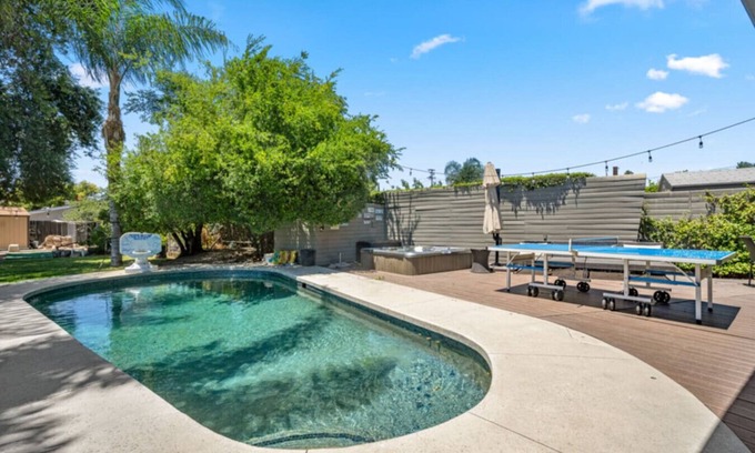 Woodland Hills House | ৎ୭ The Royer Retreat ৎ୭ W/Pool, Hot tub&