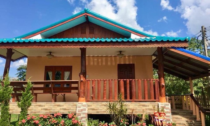 Chiang Khan House | บ้านเรือนทอง