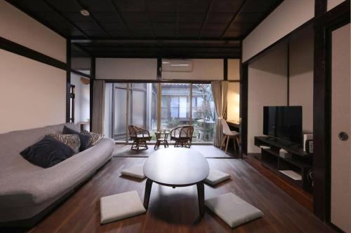 Himi House | くつろぎのお宿「やわや」