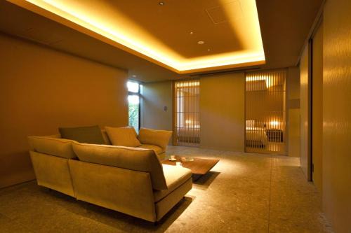 Kanazawa Hotel | つる幸