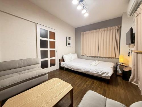 Kamiikebukuro Apartment | コーポ岡崎302