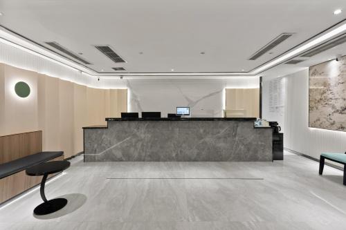 Chenghua Hotel | 如家睿柏云酒店建设路东郊记忆店