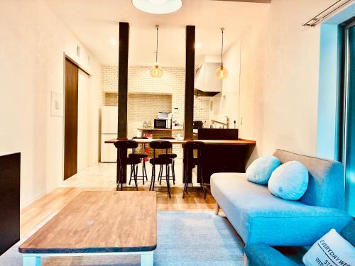 Ainan-cho House | 波止場の海まで徒歩30秒の宿ギョグンミニ"Gyogun Mini"