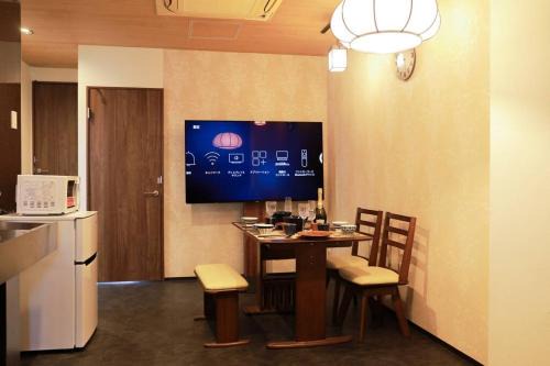 Dotonbori Apartment | 道頓堀民泊21＆道頓堀真ん中＆mini浮世絵美術館、心斎橋、家族旅行、family trip Osaka