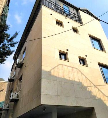 Muk-tong Apartment | 산책로가있는 깔끔한 신축하우스101