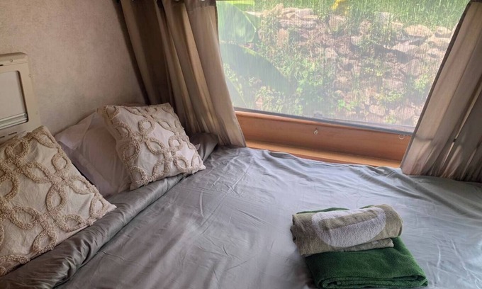 Paredes de Coura House | 0 bedroom caravan for up to 2 people with swimming pool and barbecue.