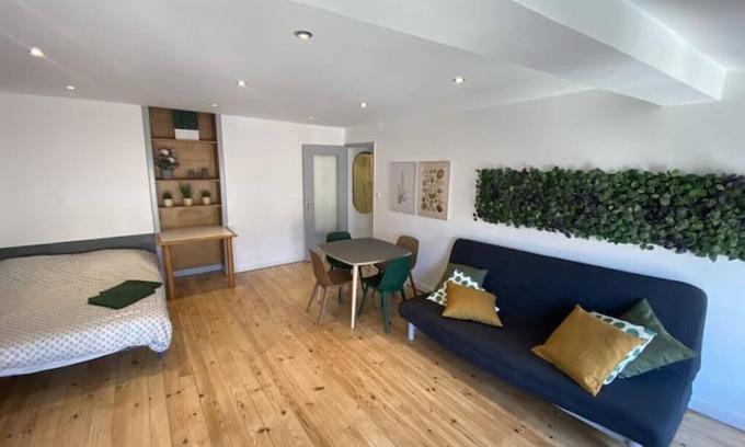 Cret de Roc Apartment | 018 CHIC & COSY F1 41m2 HYPERCENTRE WIFI SMART TV NETFLIX