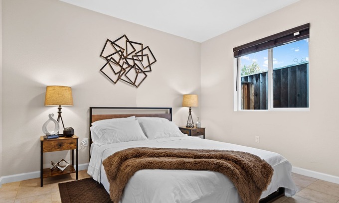 Santa Clara Cottage | 1/1 ADU w/ Fast Wi-Fi (Minutes from Levi Stadium!)