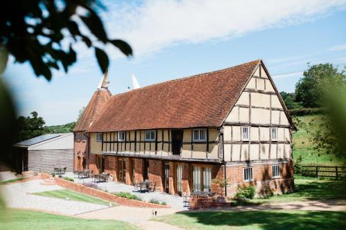 Benenden House | 1 & 2 bedroom Weaver's Cottages at Frame Farm