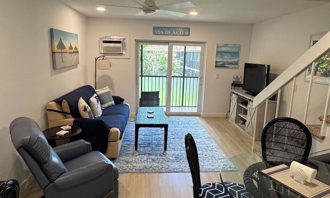 Marco Island Condo | 1.5 bathroom 2Bedroom Townhouse Minutes from Marco Island Beach