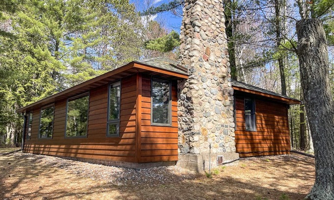 Lodi Cabin | 1,500 sqft level lot on Mohawksin, Great fishing, 3 bed, 1 bath, close to town