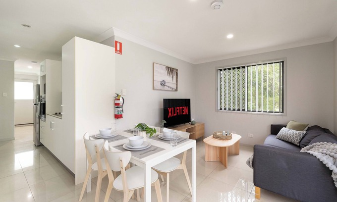 Rocklea Apartment | 1 Bdr Apt! Garage! Espresso! GST Credits! 273B1