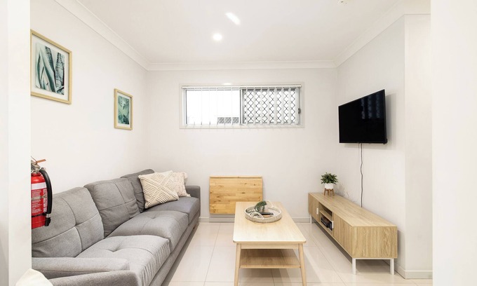Rocklea Apartment | 1 Bdr Apt! GST Credits! Kitchen! Parking! 331F1