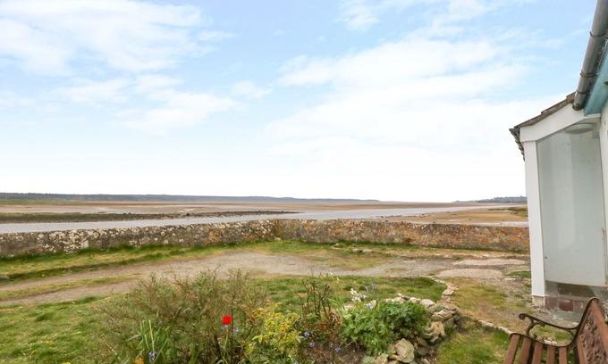 Malltraeth Cottage | 1 Beach Cottages, PEN-LON