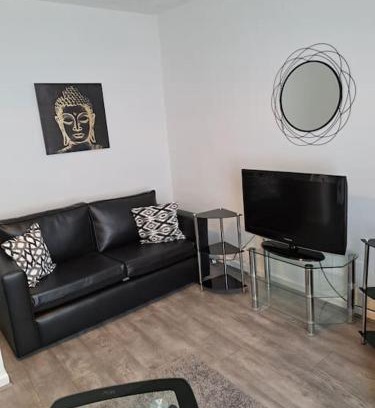 Dowlais Apartment | 1 Bed Apart