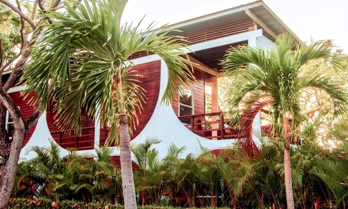 Crawfish Rock Hotel | 1 Bed in a Shared Hostel Room (Male #3)