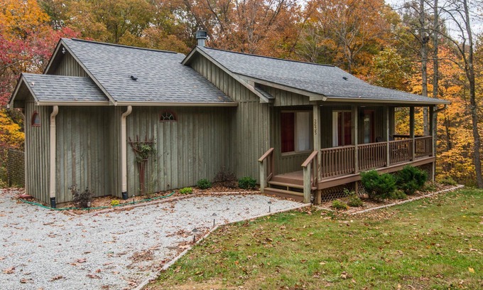 Nashville Cottage | 1 bedroom, 1 bath cottage