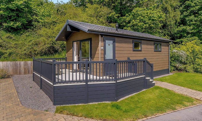 Newton St Loe Ski Chalet | 1 bedroom accommodation in Newton Saint Loe, Nr Bath