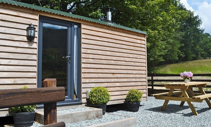 Mawddwy Cottage | 1 bedroom accommodation in Cwm-Cewydd, near Machynlleth