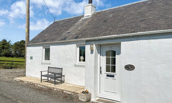 Port Logan Cottage | 1 bedroom accommodation in Port Logan