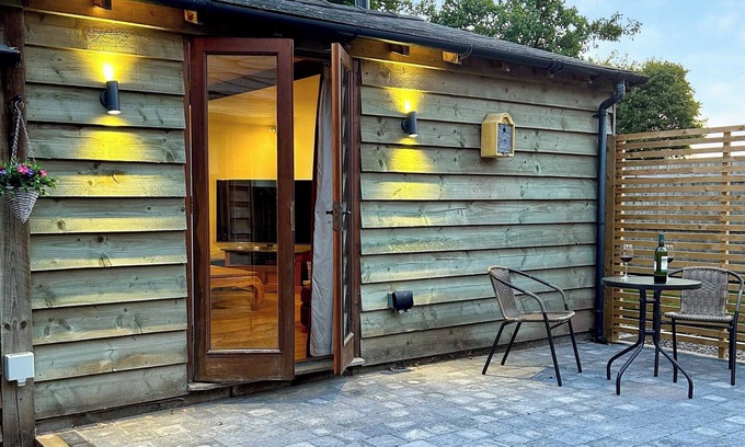 Aymestrey Cottage | 1 bedroom accommodation in Knapton, near Hereford