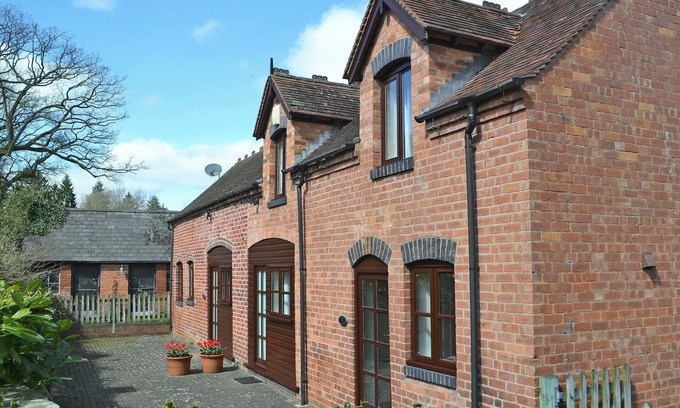 Clows Top Cottage | 1 bedroom accommodation in Wyre Forest, near Bewdley