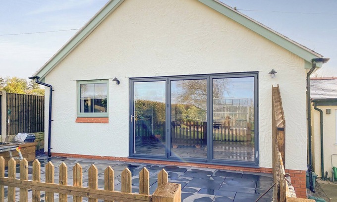 Lloc Cottage | 1 bedroom accommodation in Lloc, near Holywell