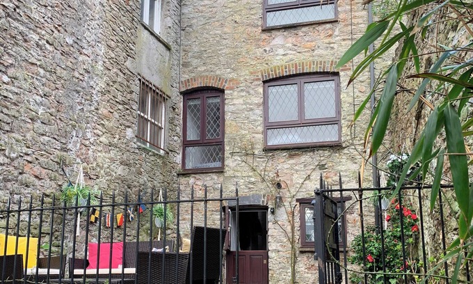 Plymouth Cottage | 1 bedroom accommodation in Barbican, Plymouth