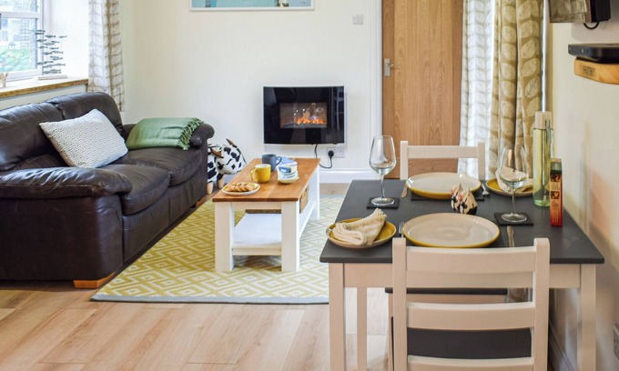 Cury Cottage | 1 bedroom accommodation in Helston, near Helston and the Lizard Peninsula