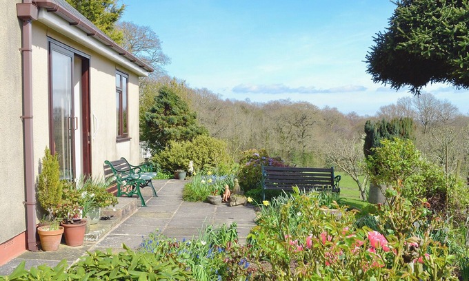Heligan Cottage | 1 bedroom accommodation in Cheriton Bishop, near Exeter