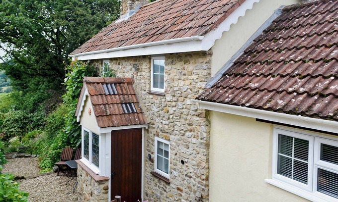 Honiton Cottage | 1 bedroom accommodation in Upottery, near Honiton