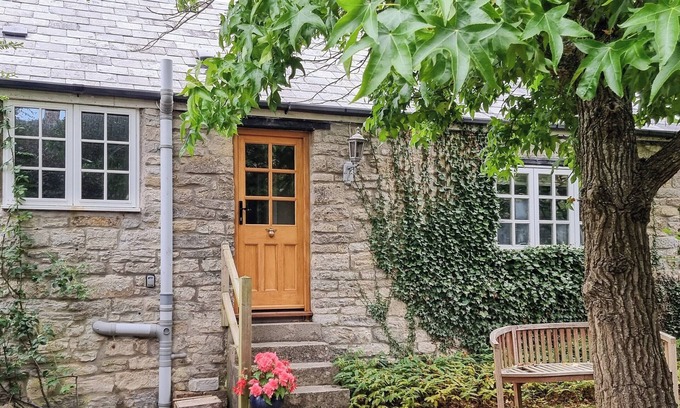 Mudford Cottage | 1 bedroom accommodation in Mudford, near Yeovil