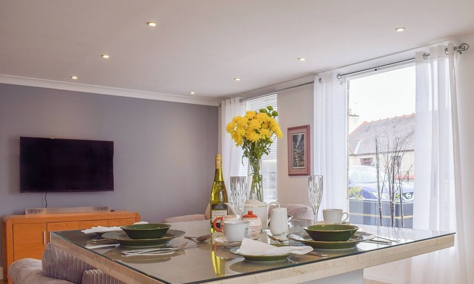 Levenmouth Cottage | 1 bedroom accommodation in Leven