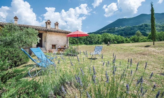 Bazzano Inferiore House | 1 bedroom amazing home in spoleto pg