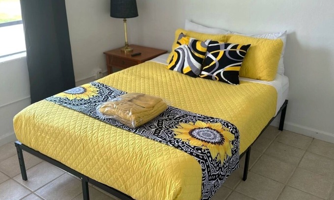 Grant-Valkaria Cabin | 1 bedroom and Wi-Fi, AC in peaceful Grant-Valkaria room #4