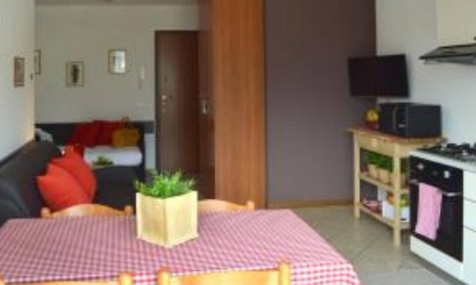 Cremeno Apartment | 1 bedroom apartment - 5 mins to ski area and mountains treks