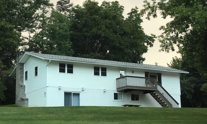 Penn Yan Apartment | 1-bedroom apartment with AC, WiFi walking distance to downtown Penn Yan