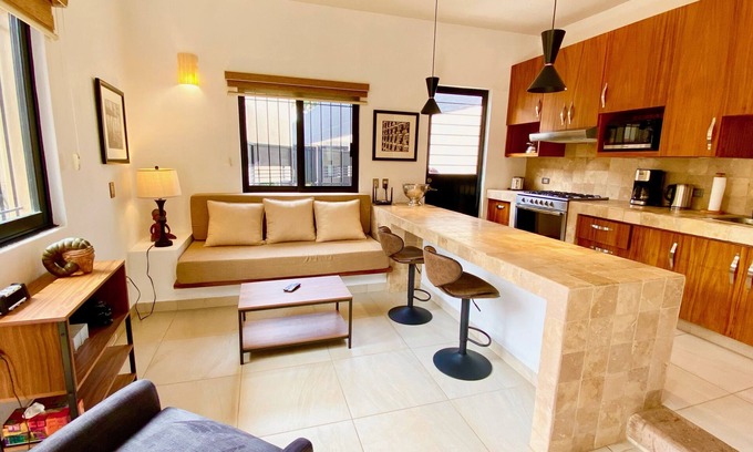 San Antonio Tlayacapan House | 1 Bedroom Beautifully Renovated Guest House in Ajijic - Walk to Everything