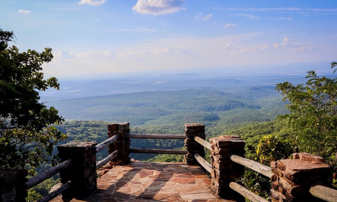 Paris Cabin | 1 Bedroom Cabin on Mount Magazine - Unit B