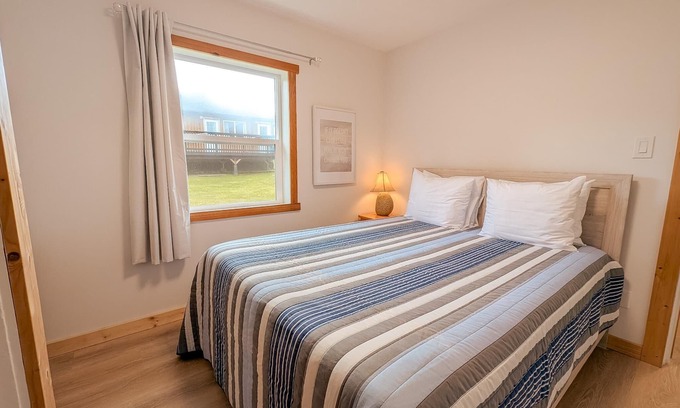 Ucluelet Hotel | 1-Bedroom Full Kitchen | #1