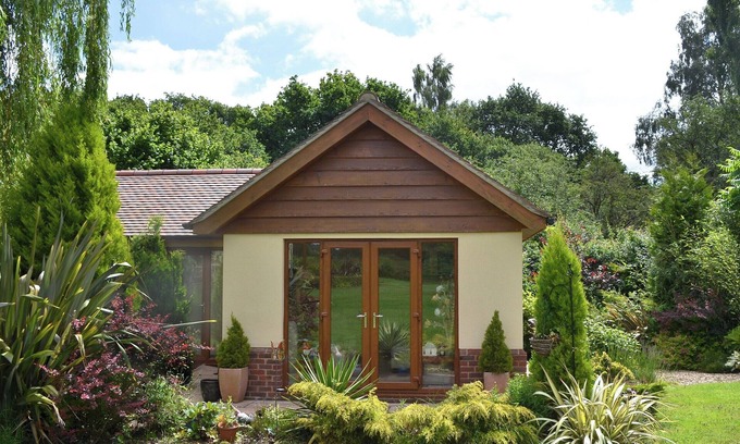 Wimborne Saint Giles Cottage | 1 bedroom accommodation in Holt Wood, near Wimborne
