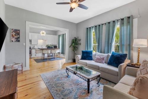 Lake Charles House | 1 Bedroom Home in Downtown Lake Charles La