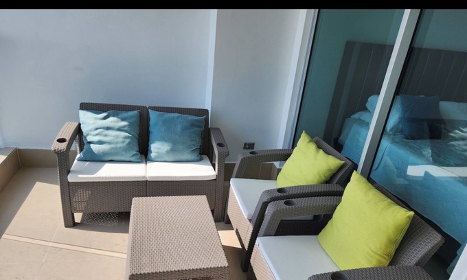 El Laguito Apartment | 1-bedroom Palmetto Sunset Ocean Front Laguito Cartagena 2904 with AC, WiFi