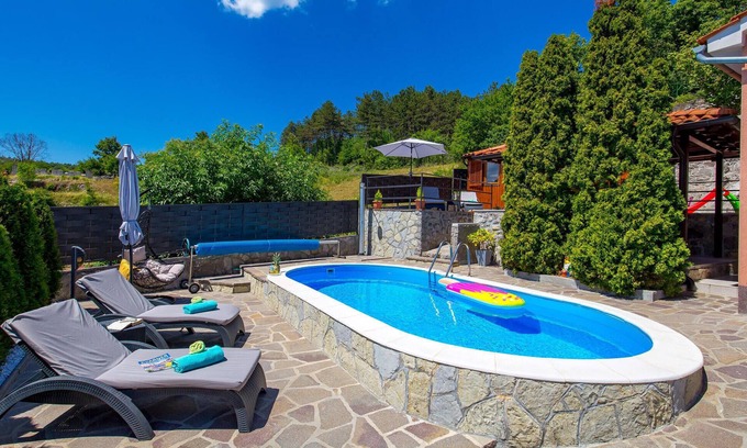 Pasjak House | 1 bedroom pet friendly home in Pasjak