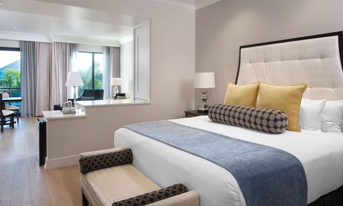 Old Naples Hotel | 1-Bedroom Suite at a 4⭐️ Hotel