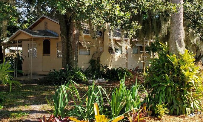Titusville House | 1 Beige Cozy Bungalow or 1 White Cozy Efficiency Cottage in Titusville