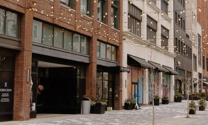 Brush Park Apartment | 1 BR Apt w Fireplace & Office Prime Location
