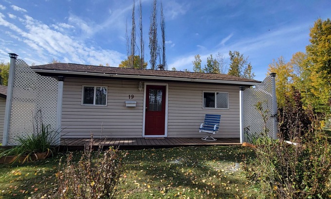 Silver Sands Cottage | 1 BR Private Cottage w/Private deck
