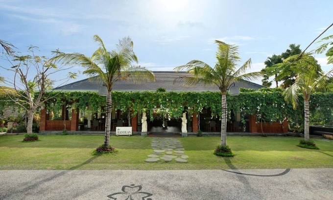 By Pass Ngurah Rai Villa | 1 BR Suite Villa with a private pool, FREE return airport transfers